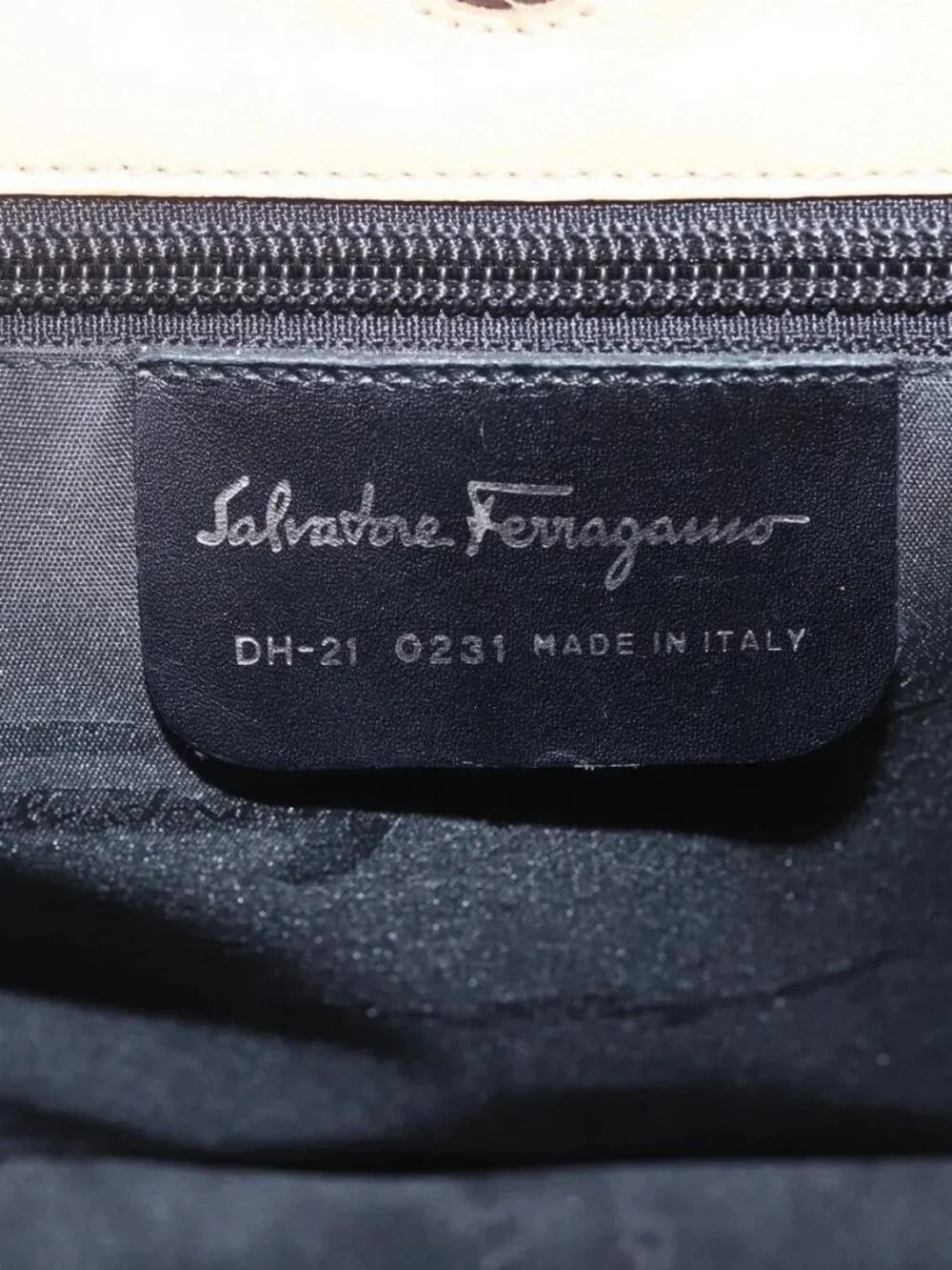 Salvatore Ferragamo Tote Bag Leather Beige Silver Auth 162146